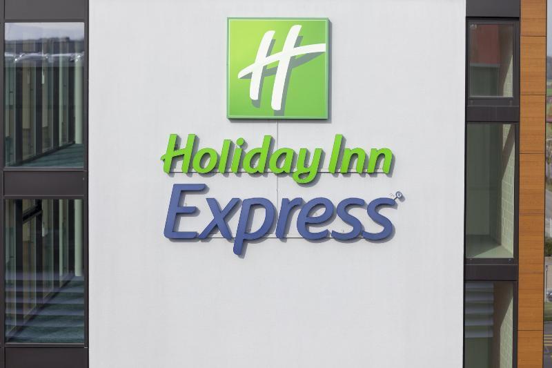 Holiday Inn Express Astana - Turan エクステリア 写真