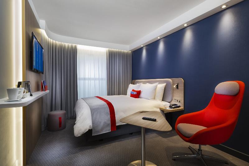 Holiday Inn Express Astana - Turan エクステリア 写真