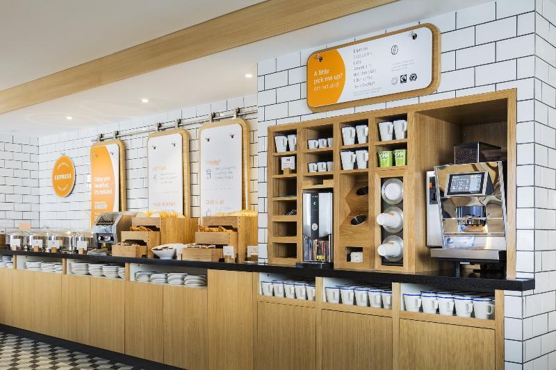 Holiday Inn Express Astana - Turan エクステリア 写真
